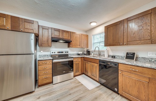 Nash Cottage | Family-friendly Nash Home 6 Mi to Spring Lake Park