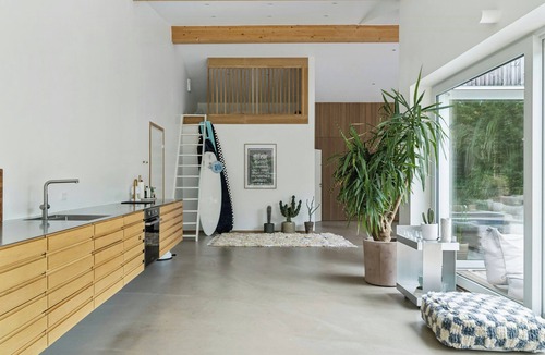 Vejby House | Family-friendly oasis with pool and cinema