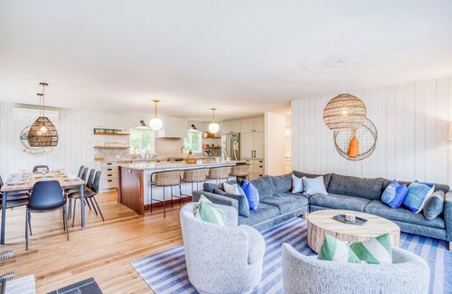 Neahkahnie Beach House | Family Friendly Ocean View Beach House with Large Deck