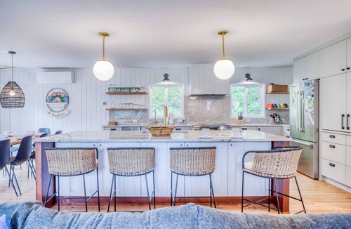 Neahkahnie Beach House | Family Friendly Ocean View Beach House with Large Deck