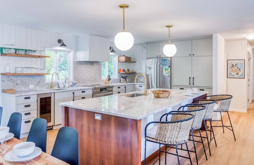 Neahkahnie Beach House | Family Friendly Ocean View Beach House with Large Deck