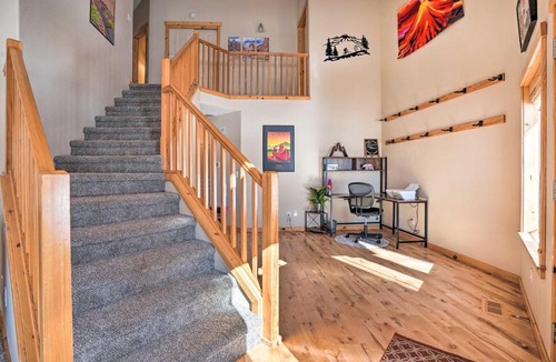 Boyd Acres House | Family-Friendly Oregon Vacation Home with Yard