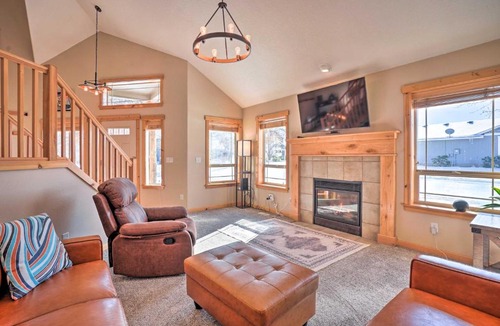 Boyd Acres House | Family-Friendly Oregon Vacation Home with Yard