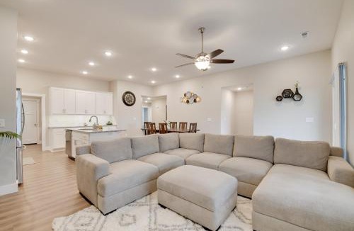 Ozark House | Family-Friendly Ozark Villa - Centrally Located