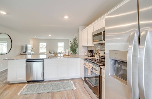 Broken Arrow House | Family-Friendly, Pets Welcome: Broken Arrow Gem!