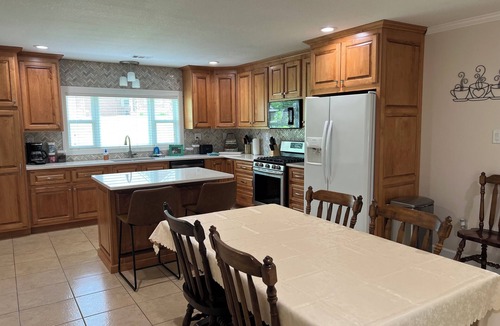 Jonesboro House | Family-friendly Peaceful Retreat
