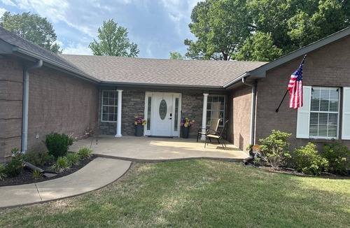 Jonesboro House | Family-friendly Peaceful Retreat