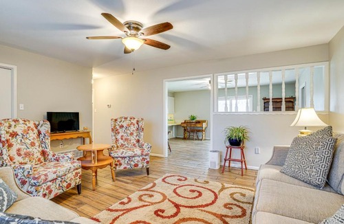 Stamford House | Family Friendly: Peaceful Home in Stamford!