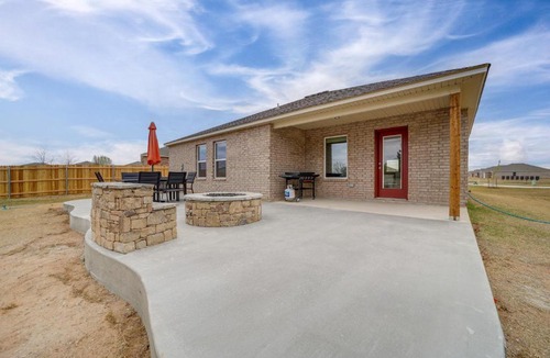 Broken Arrow House | Family-Friendly, Pets Welcome: Broken Arrow Gem!