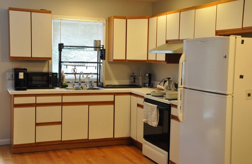 Locust Valley House | Family-Friendly Retreat w/Trampoline & Grill