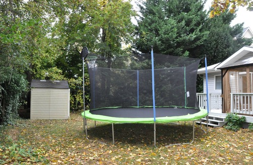 Locust Valley House | Family-Friendly Retreat w/Trampoline & Grill