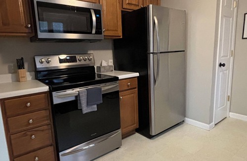Bloomington House | Family Friendly ranch home just 8 minutes from Illinois State University