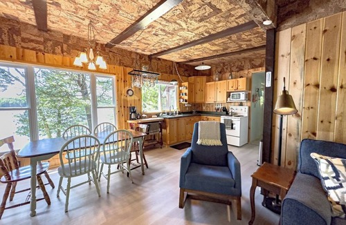 Irondale Cottage | Family friendly retro cottage with huge waterfront
