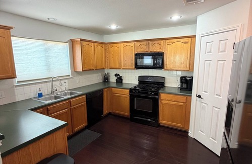 Hutto House | Family Friendly, Relaxing home in Great Location