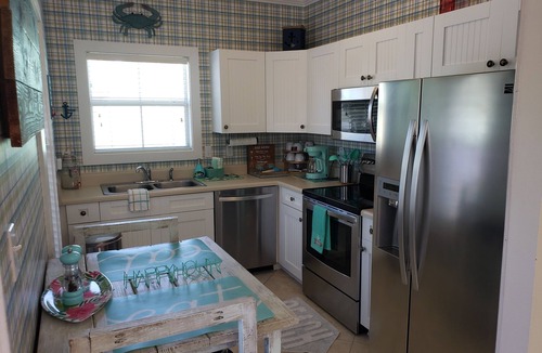 Ono Island Condo | Family-Friendly Resort with Tiki Bar, Live Music; near Naval Air Station, P-Cola