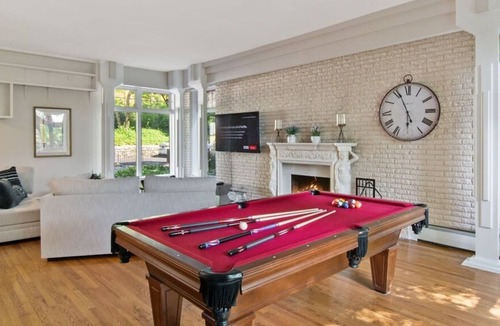 Ossining House | Family Friendly Resort with Fast Wi-Fi - Perfect for Spring Getaways
