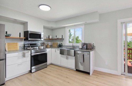 South Hill House | Family-Friendly Retreat near Cornell & Downtown