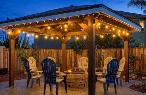 Salinas House | Family Friendly Retreat Near Monterey Sleeps 16+ |Sauna, Gazebos & Putting Green