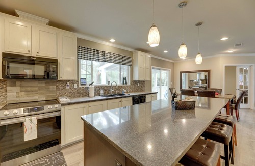 Sublime House | Family-Friendly Rock Island Home 5 Mi to Splashway