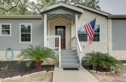 Sublime Cottage | Family-friendly Rock Island Home 5 Mi to Splashway