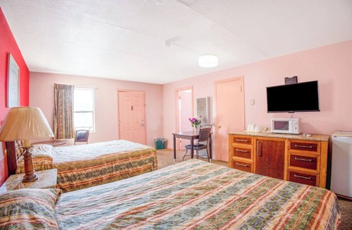 El Paso Hotel | Family-Friendly Room Close to El Paso International Airport for Relaxed Stays