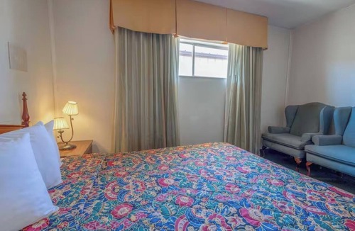 Allison Hotel | Family-Friendly Room Perfect for Road Trips Along Interstate 40 & Route 66