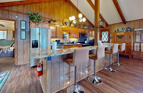 Ruidoso Cabin | Family Friendly Ruidoso Cabin 5 Bdrm Fireplace VIEWS, PRIVACY EV Charger