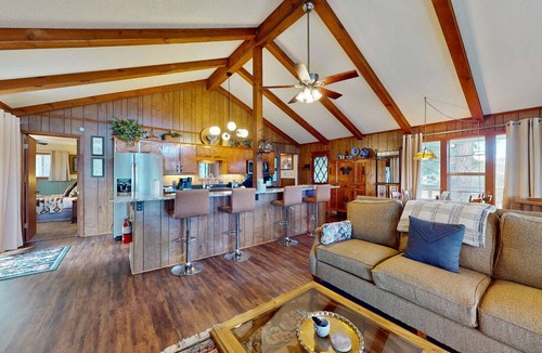 Ruidoso Cabin | Family Friendly Ruidoso Cabin 5 Bdrm Fireplace VIEWS, PRIVACY EV Charger