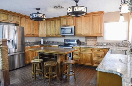 Homosassa House | Family Friendly Scalloping Dream with 30ft of Dockage!