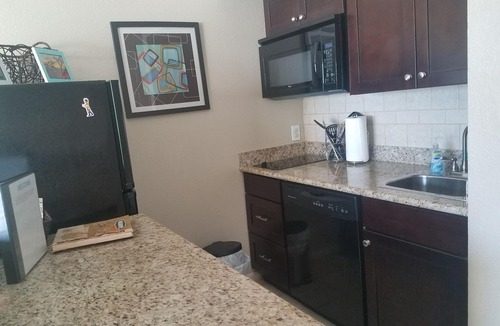 Galveston Condo | Family-Friendly Seawall Condo (sleeps 5)