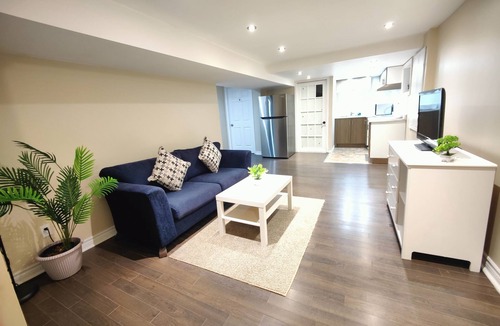 Longueuil House | Family-Friendly Spacious 2BR Cozy Basement suite |Near Attractions| Free Parking