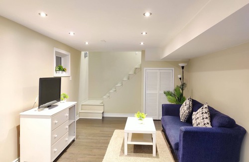 Longueuil House | Family-Friendly Spacious 2BR Cozy Basement suite |Near Attractions| Free Parking