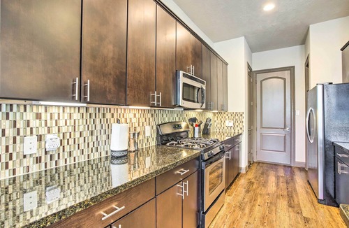 Spring House | Family-Friendly Spring Townhouse w/Backyard!