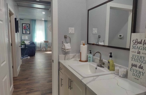 Burleson House | Family-friendly stand alone apartment in a peaceful Suburb .
