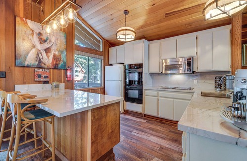 Truckee Cabin | Family-Friendly Truckee Cabin Near Ski Shuttle!