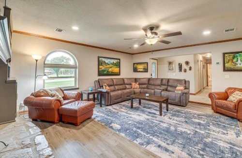 Bixby House | Family-Friendly Tulsa Suburb Home By Parks & River