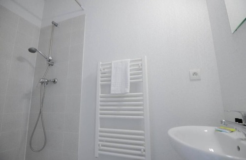 Azille Hotel | Family-Friendly Unit: Pool, Kitchenette, Scenic Surroundings Near Carcassonne