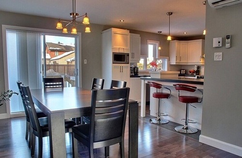 Neufchatel Est–Lebourgneuf House | Family Friendly, Upscale Townhouse, 10kms from Old Quebec