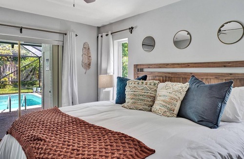 Central Corals House | Family Friendly Home- 7 Minutes from the Beach!