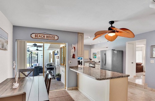 Central Corals House | Family Friendly Home- 7 Minutes from the Beach!
