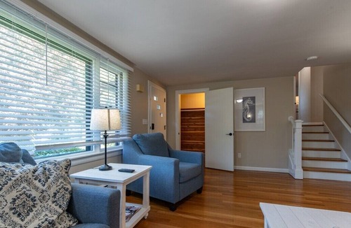 Wakefield-Peacedale House | Family Friendly Rental!