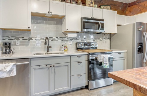 Copeland Cabin | Family Friendly! Waterfront Grove Gem w/Fire Pit