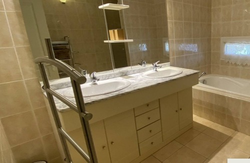 Montayral Cottage | Family Friendly Well Appointed 4 bedroom Gite