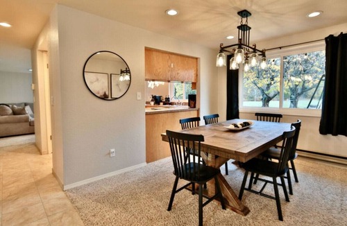 Port Angeles East House | Family Friendly, wi-fi & hot tub