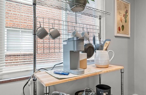 Westgate Apartment | Family-Friendly/WiFi + Kitchen