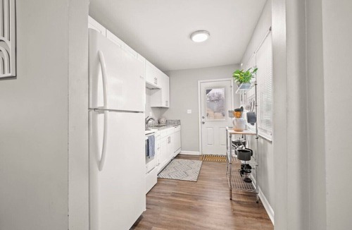 Westgate Apartment | Family-Friendly/WiFi + Kitchen