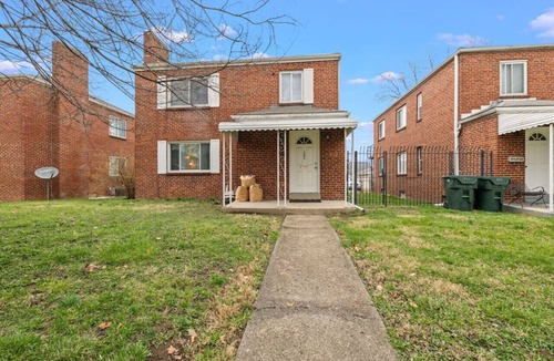 Westgate Apartment | Family-Friendly/WiFi + Kitchen