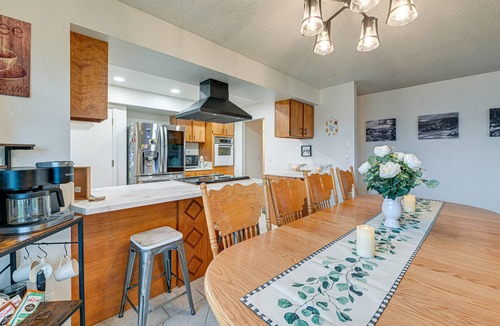 Roseburg House | Family-Friendly Winston Vacation Rental w/Deck!