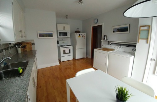 Cote-Des-Neiges—Notre-Dame-De-Grace Apartment | Family friendly . Your Montreal Home Base to all attractions and events