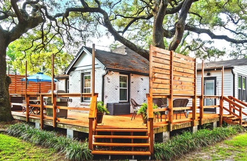 South Pensacola House | Family, friends, downtown, hot tub, spabath, beach